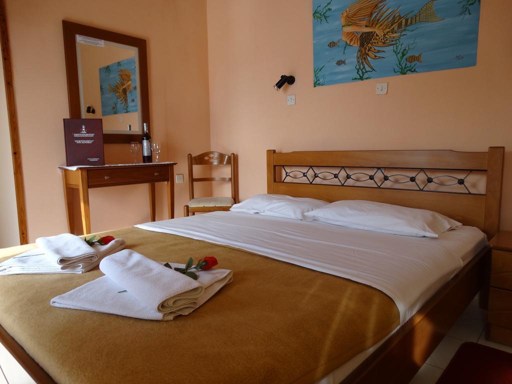Akrotainaritis Rooms Yerolimin Pokoj fotografie