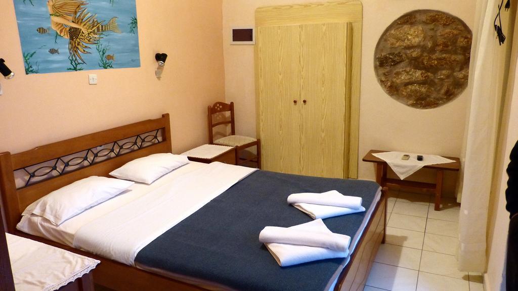 Akrotainaritis Rooms Yerolimin Pokoj fotografie